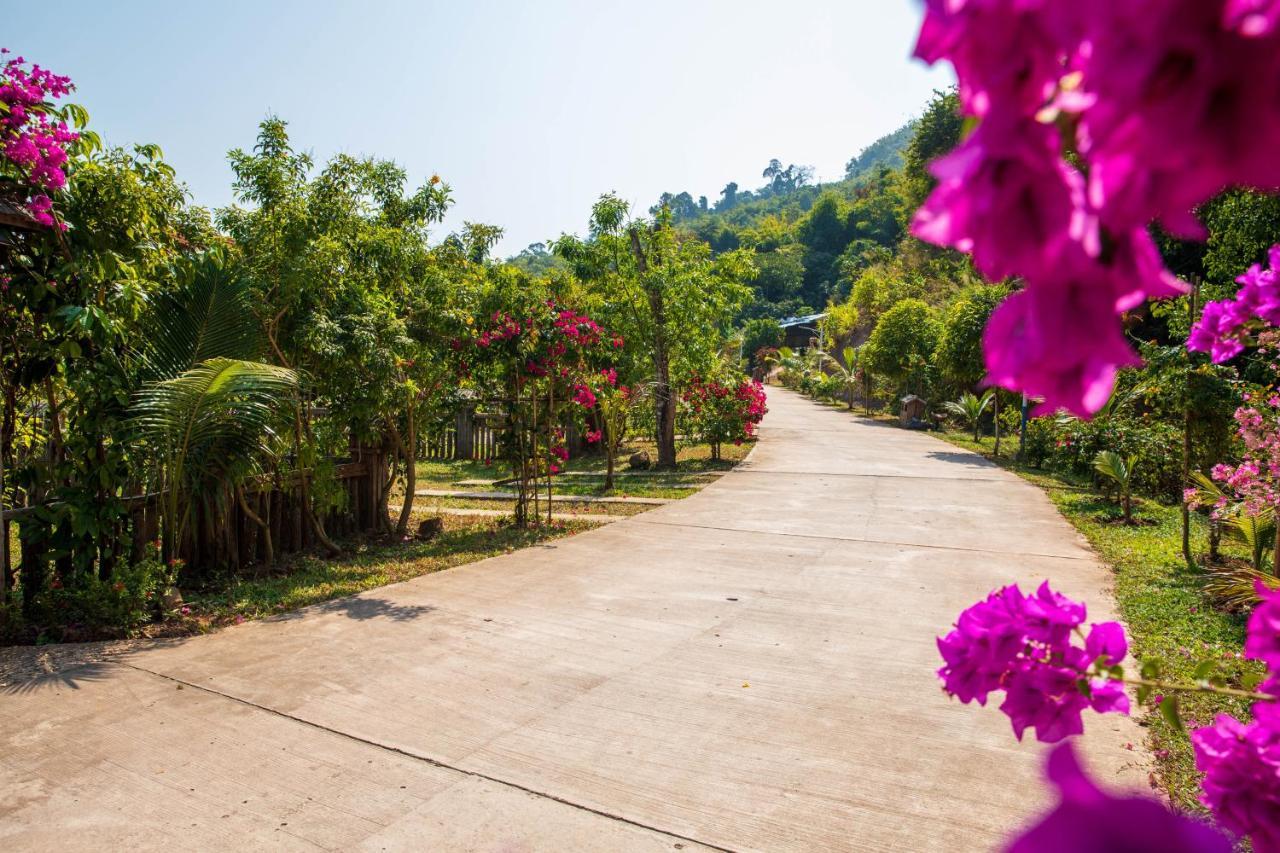 Dansavanh Namngum Resort Ban Keun Bagian luar foto