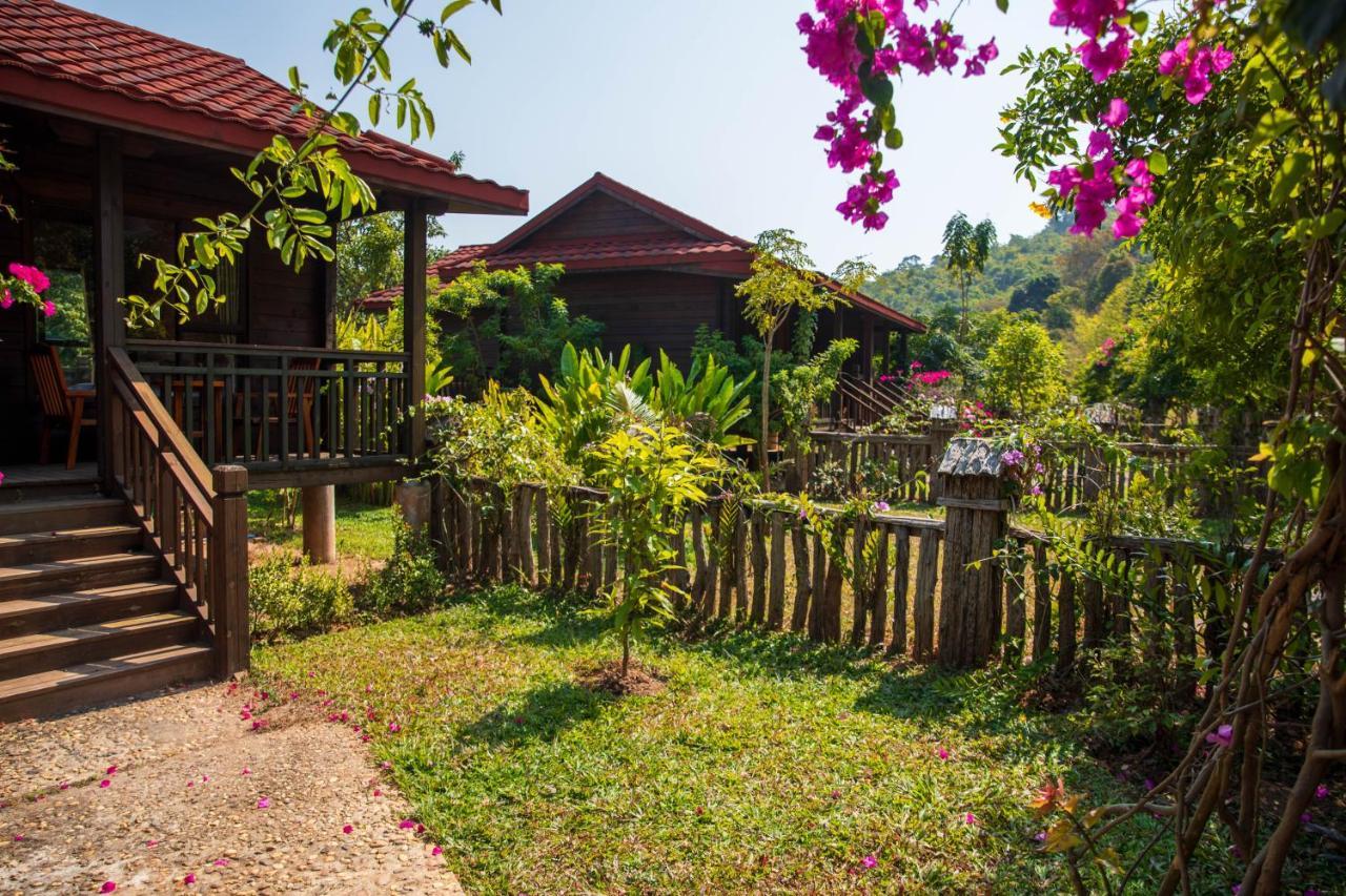 Dansavanh Namngum Resort Ban Keun Bagian luar foto